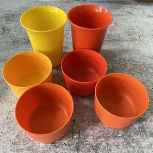 TUPPERWARE 4 oz ORANGE Snack Cup 1229 with lid